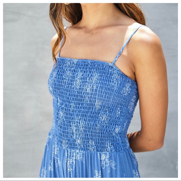 18 Fabulous Sleeveless Smocked Front Boho Jumpsuit - Picture 3 of 3